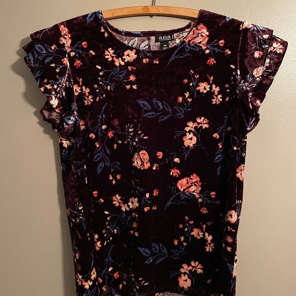 Women's a.n.a floral velour top, size M - Picture 1 of 4